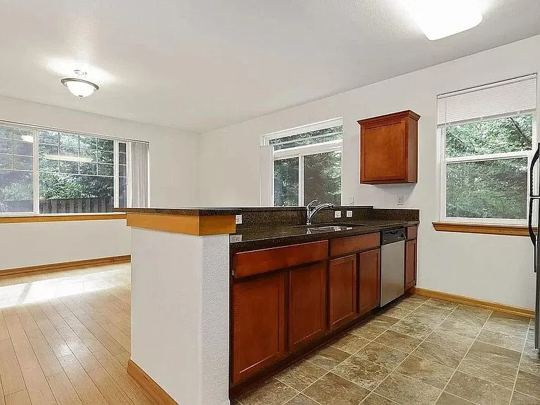 5110 SW 49th Dr #A — Photo 7