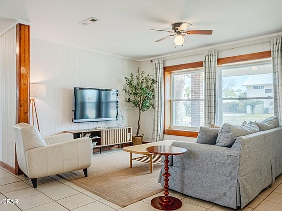 3rd image of 2914 Treasure Cir