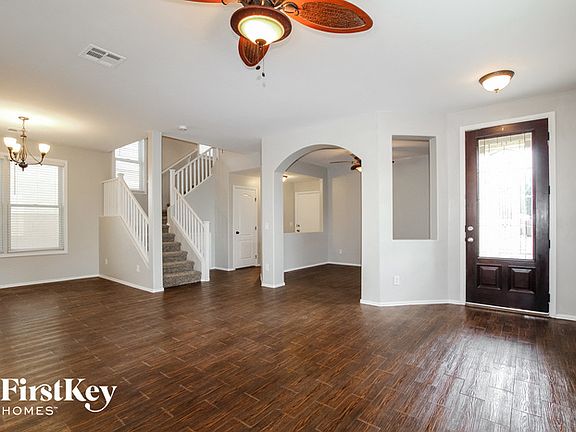 3rd image of 18292 W Elm St