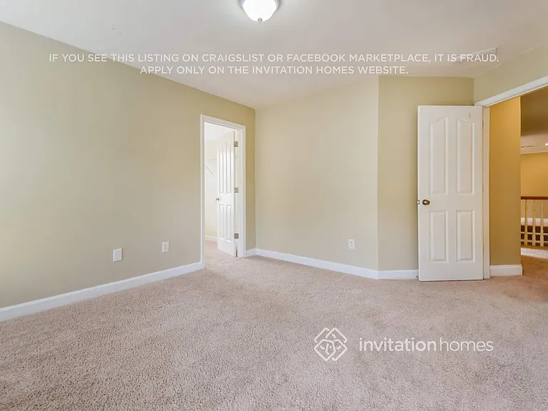 660 Brittany Manor Ln — Photo 12