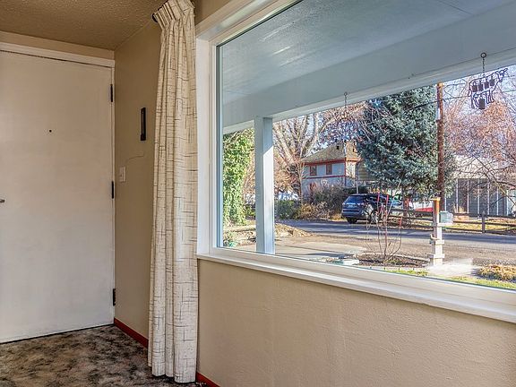 2nd image of 908 Statesman St