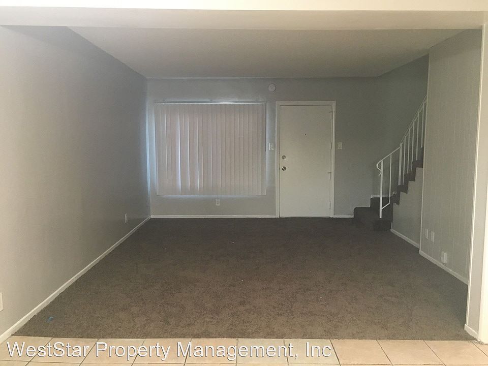 1st image of 112 E Buckthorn St APT 9