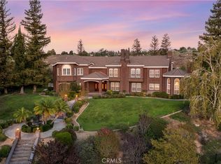 7040 Via Vista Dr, Riverside, CA 92506