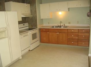 55 Idlewood St, Southbridge, MA 01550