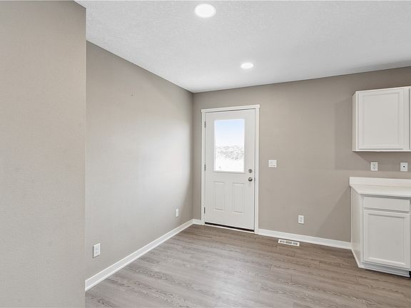 4th image of 1015 Adler Ct