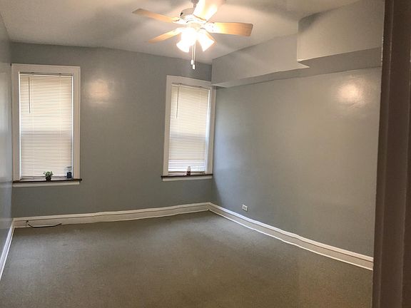 4th image of 10028 S Oakley Ave APT 2