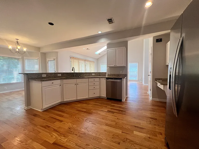 365 Tumbling Creek Dr — Photo 16
