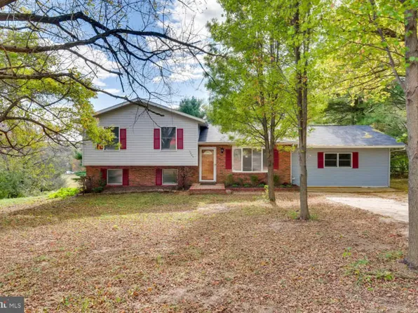 5405 Hoffmanville Rd, Manchester, MD 21102