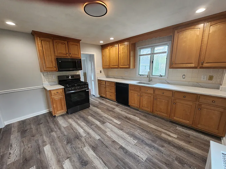 87 Freeman St #2 — Photo 14
