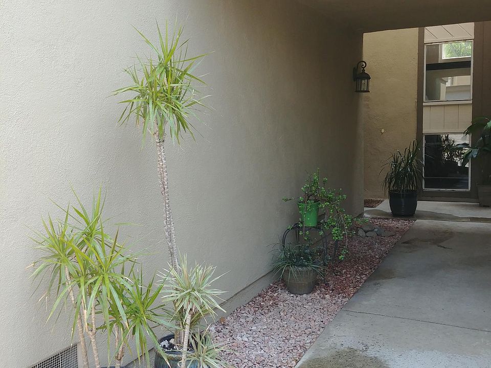1st image of 830 Northwood Ln