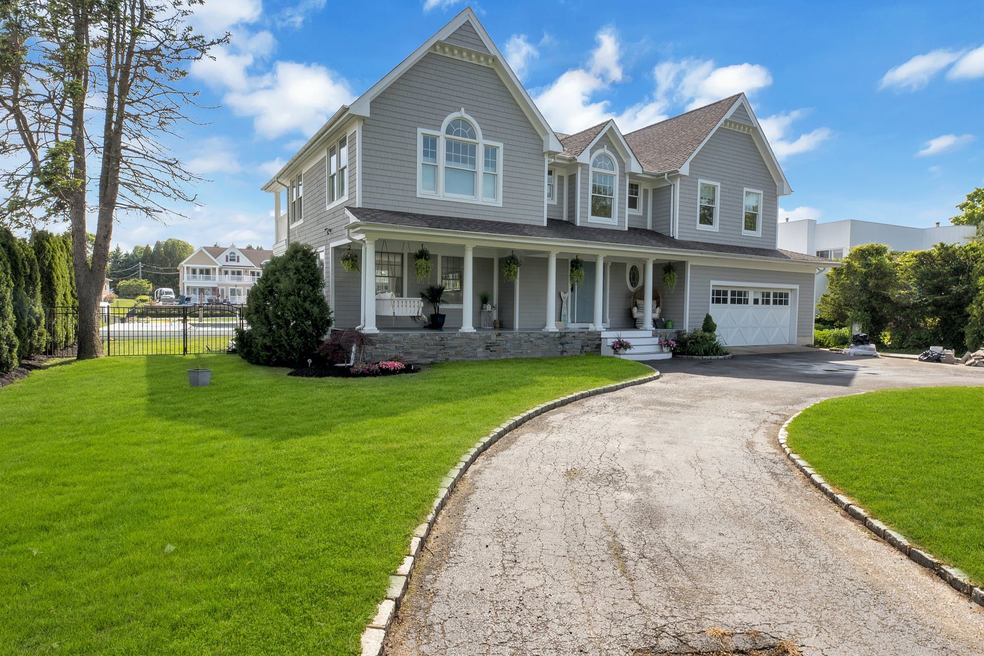 47 Romana Dr in Hampton Bays Out East