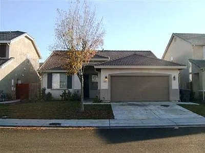 930 Kirkwood Way photo 1