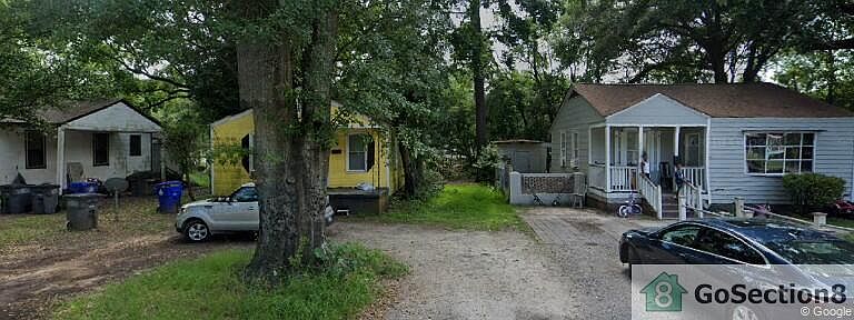 1st image of 2630 Harvey Ave