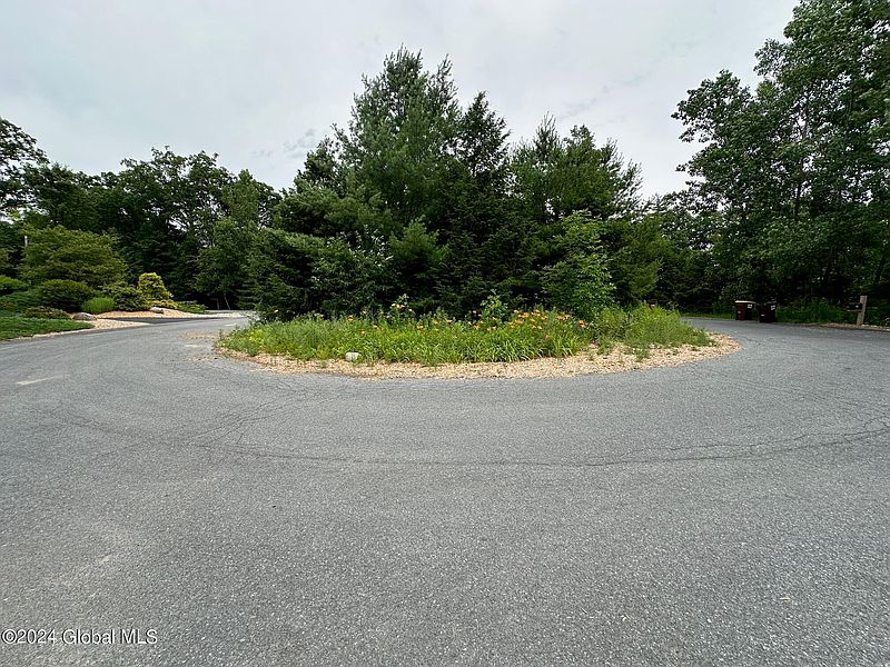 2nd image of 15 Blackberry Lane
