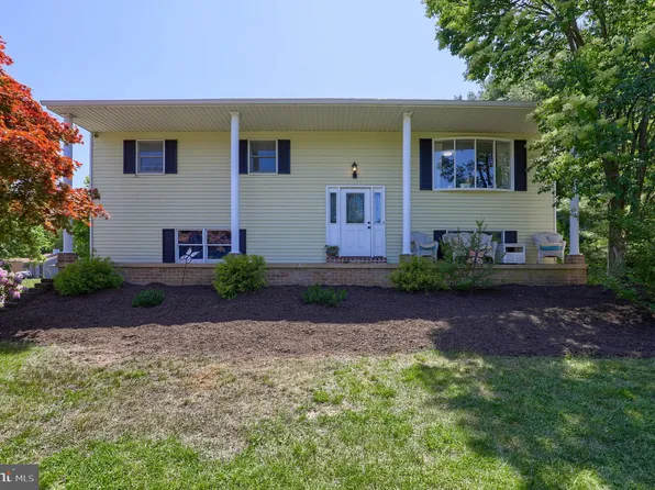 814 Elham Dr, York, PA 17406