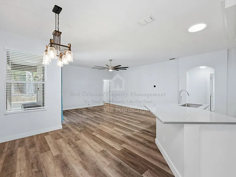 15601 Grays Harbor Way — Photo 14