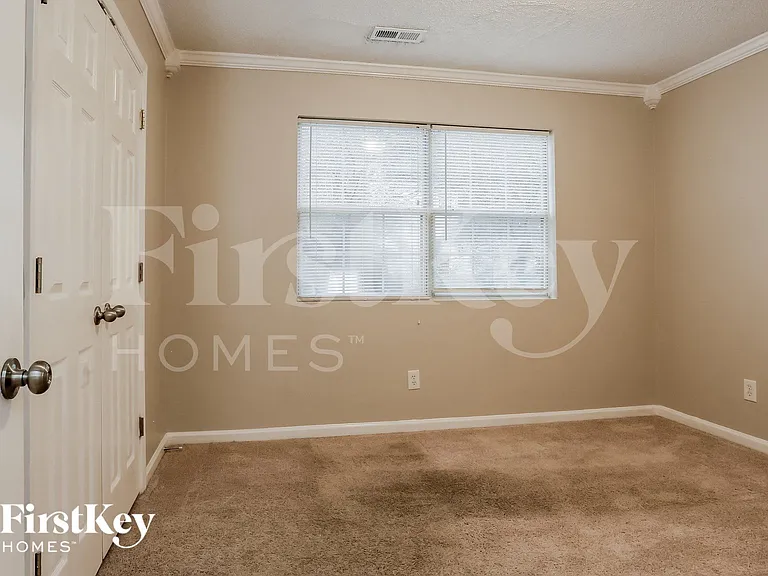 604 Rays Ln SE — Photo 11
