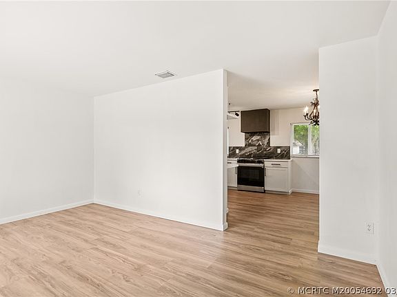 3rd image of 2702 Sheraton Blvd