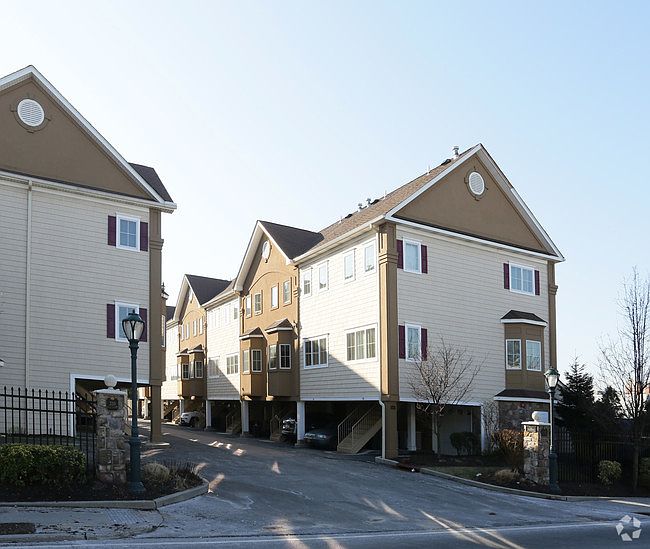 1st image of 330 Maple Ave