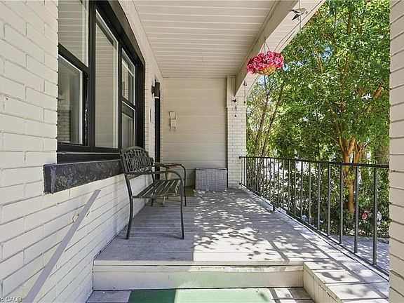 3rd image of 463 Dunsmure Rd