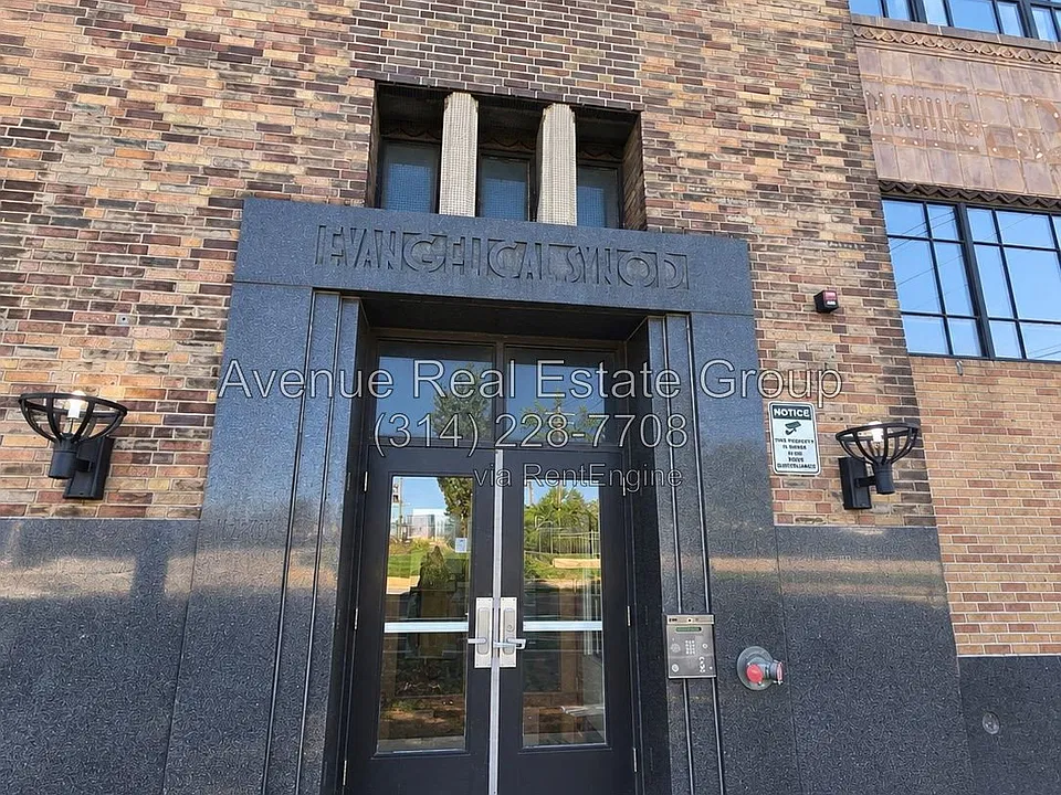 1720 Chouteau Ave #102