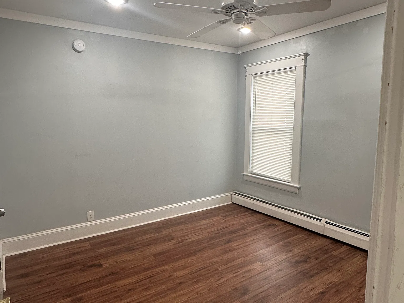 3 bed, 1200 sqft, $1,500 — Photo 4