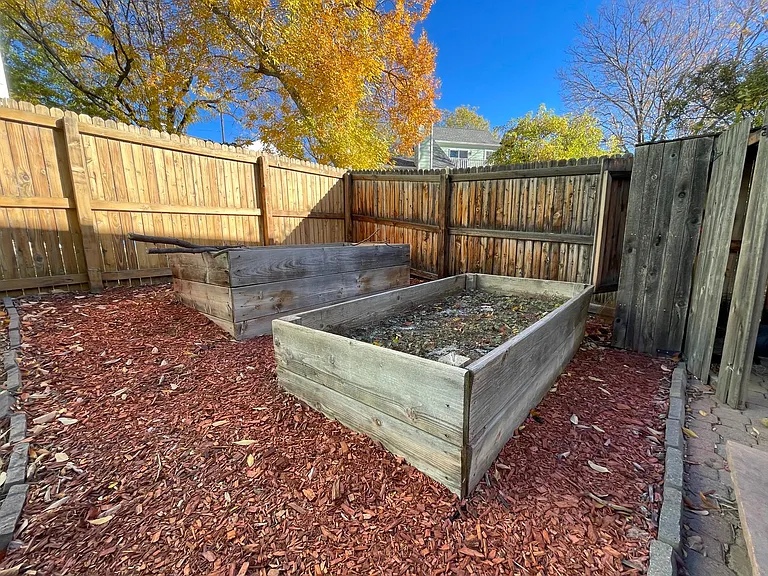 1031 Mercury Dr — Photo 20