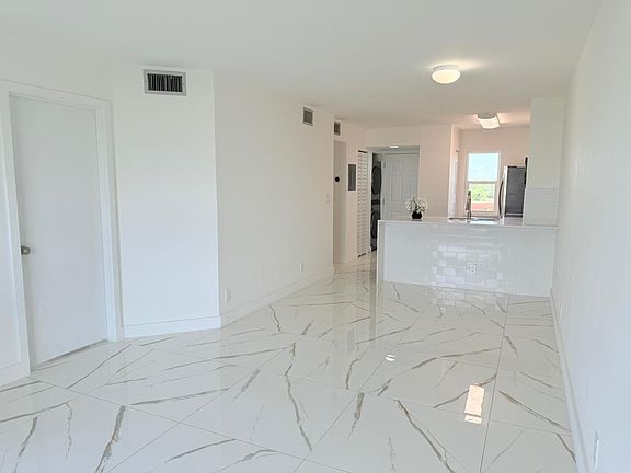 5th image of 2106 S Cypress Bend Drive #508