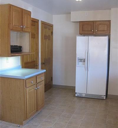 5th image of 1472 Parkwood Rd