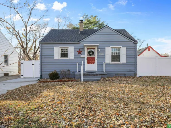 2510 Franklin St, Bellevue, NE 68005