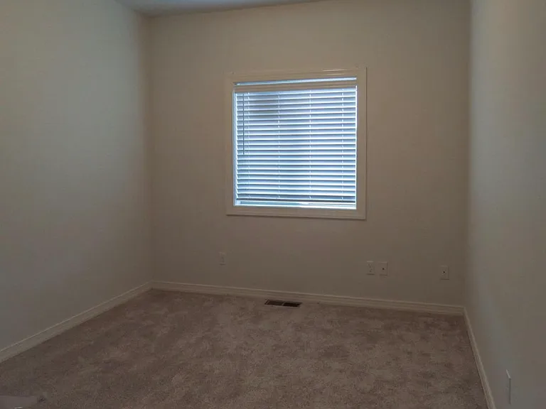 Meadowlawn Pl — Photo 12