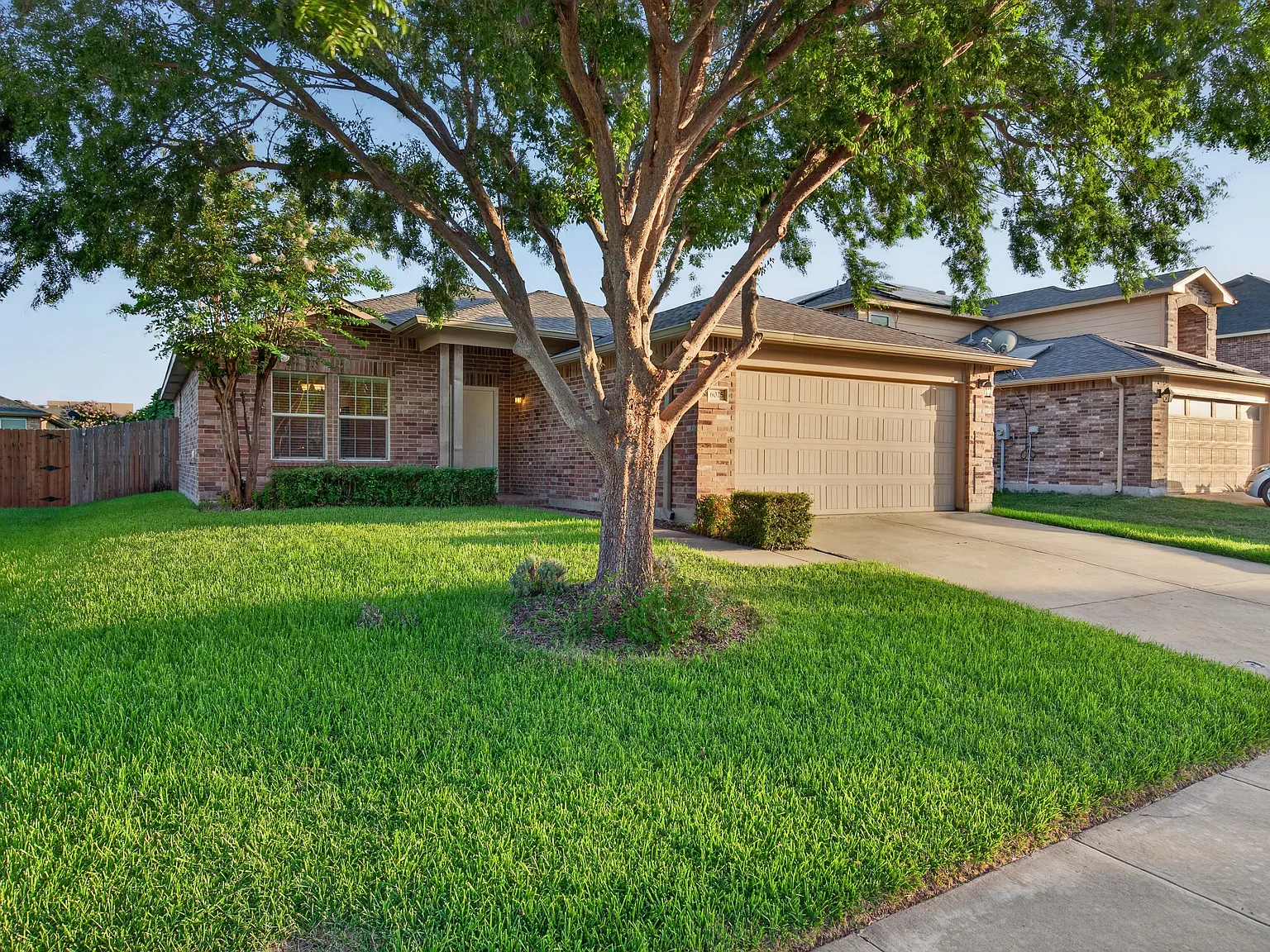 3 bed, 1393 sqft, $1,800 — Photo 2