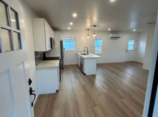 142 Camino Corto #1, Vista, CA 92083