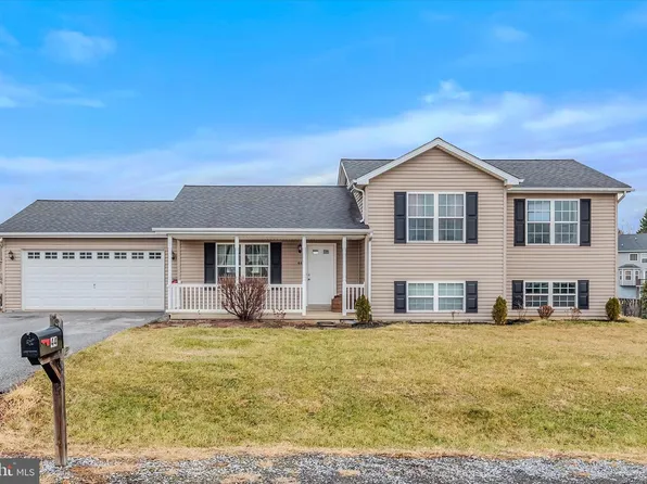 44 Spyglass Dr, Martinsburg, WV 25403