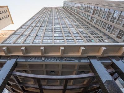 655 W Irving Park Rd APT 1512, Chicago, IL, 60613