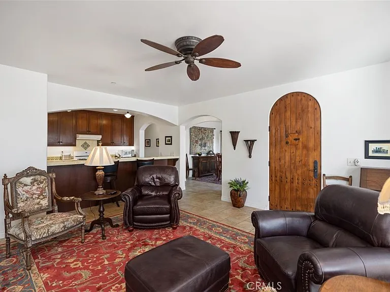 240 Avenida Rosa #B — Photo 9