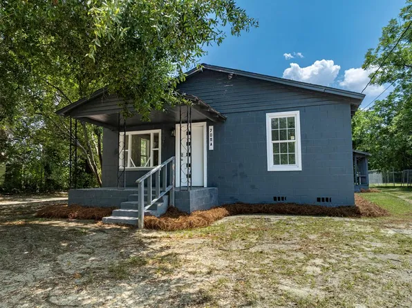 709 E Jessamine St, Fitzgerald, GA 31750