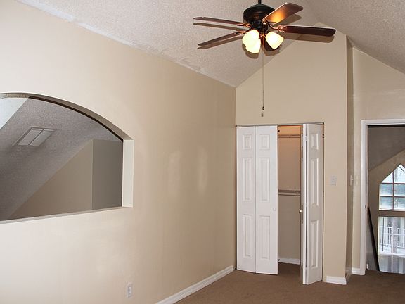 4th image of 6040 Westgate Dr APT 201