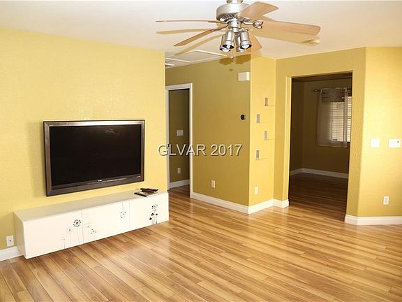 5th image of 10593 Calico Pines Ave