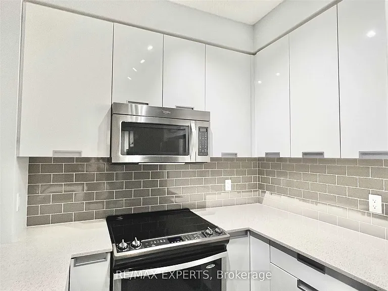 75 Eglinton Ave W #1005 — Photo 3