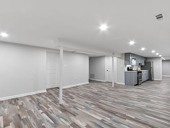 5th image of 4238 W Wrightwood Ave #2G