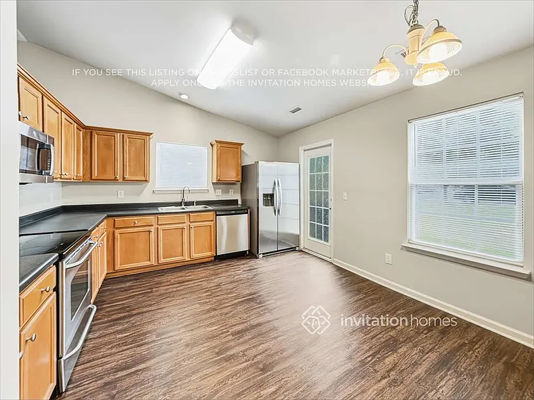 3940 Laurel Glen Dr — Photo 9