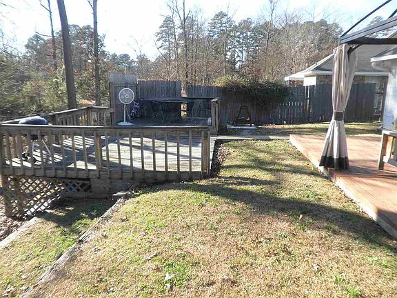 5th image of 200 Stonecliff Dr
