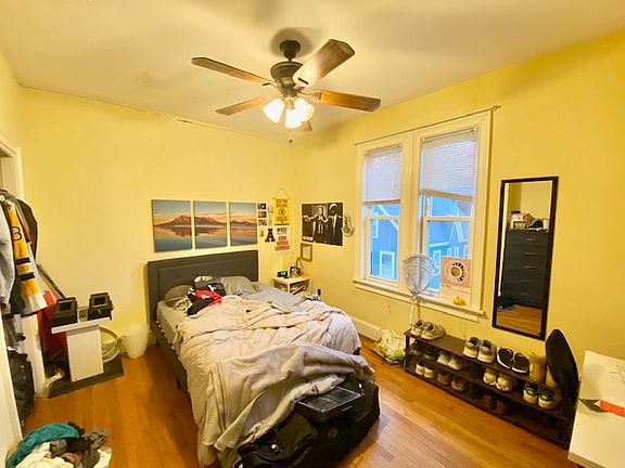 3rd image of 731 Parker St APT 2