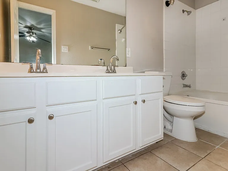 5006 Roth Forest Ln — Photo 12