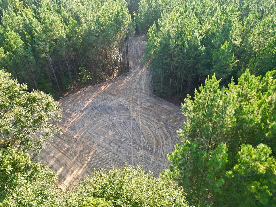 1st image of 4 Gardner Bassett Rd #4