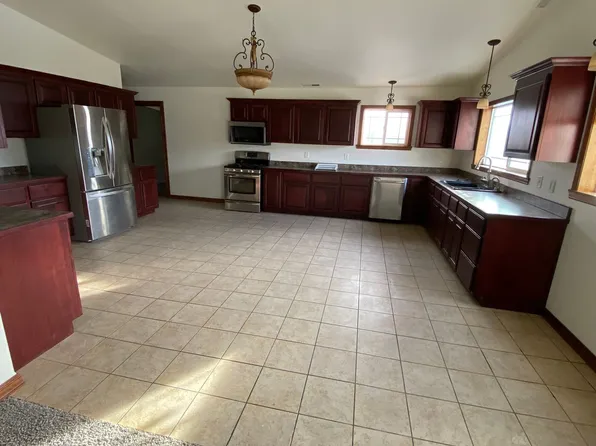 529 W River Rd APT D, Hamilton, MT 59840