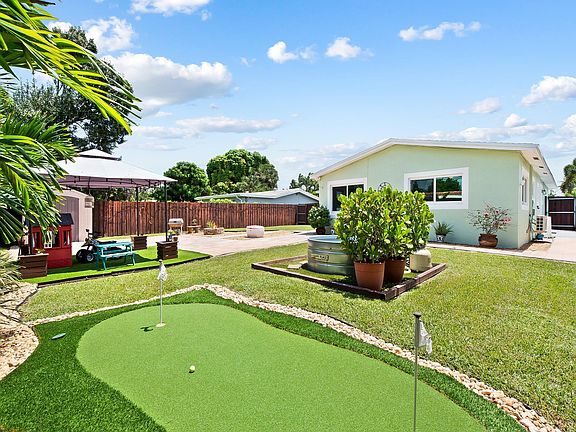 4th image of 641 NW 35th Court