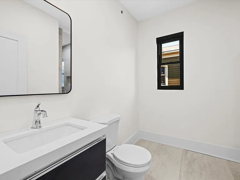 87-89 Malden St #302 — Photo 18