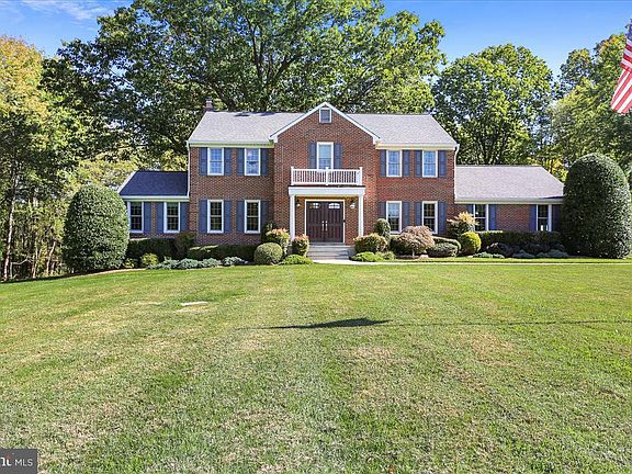 3rd image of 17713 Hollingsworth Dr